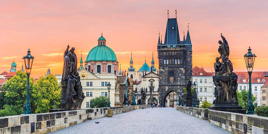 Discover medieval Prague and its enchanting sights